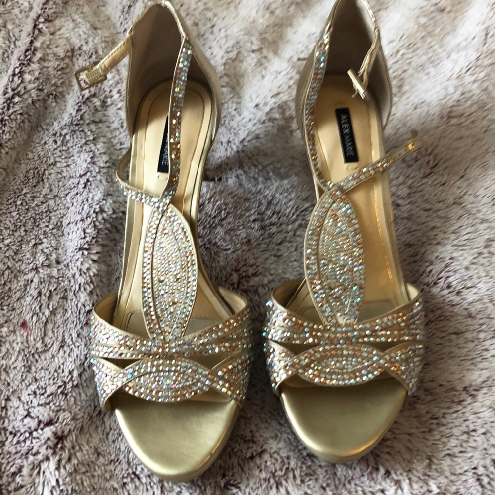 Alex Marie fancy heals